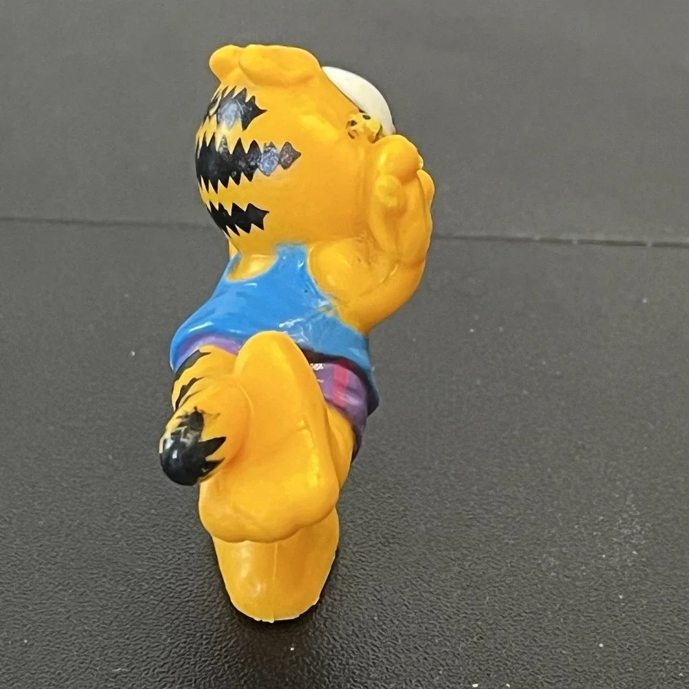 Vintage 1981 Garfield On Roller Skates & In Motion PVC Mini Figurine Figure Lot